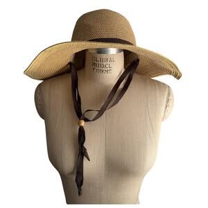 Smith and Hawken Gardening Sun Hat in Brown and Tan